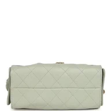 Chanel Chanel Mini 25 Hobo Bag Light Green Caviar Antique Gold Hardware | Thumbnail 6 Chanel Chanel Mini 25 Hobo Bag Light Green Caviar Antique Gold Hardware | Thumbnail 6