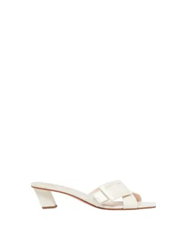 Roger Vivier Belle Vivier Cross-Strap Leather Sandals | Thumbnail 1 Roger Vivier Belle Vivier Cross-Strap Leather Sandals | Thumbnail 1