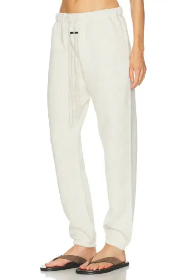 Fear of God Essentials Signature Vintage Fleece Sweatpant | Thumbnail 3 Fear of God Essentials Signature Vintage Fleece Sweatpant | Thumbnail 3