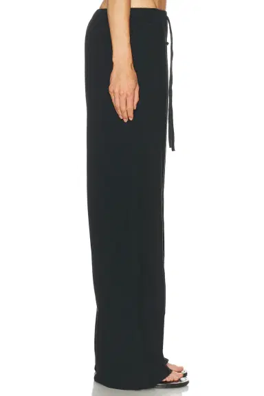 Fear of God Essentials Relaxed Lounge Rib Sweatpant | Thumbnail 3 Fear of God Essentials Relaxed Lounge Rib Sweatpant | Thumbnail 3