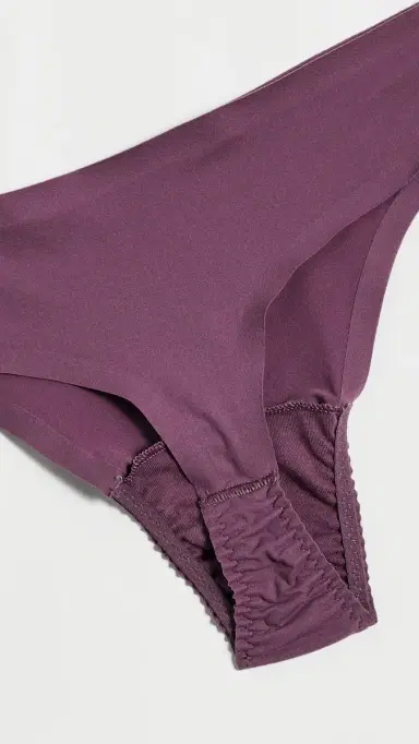 Spanx SPANXsmooth Fit-To-You Thongs 3 Pack Pn/Rs Bd/Dk Ca One Size | Thumbnail 5 Spanx SPANXsmooth Fit-To-You Thongs 3 Pack Pn/Rs Bd/Dk Ca One Size | Thumbnail 5