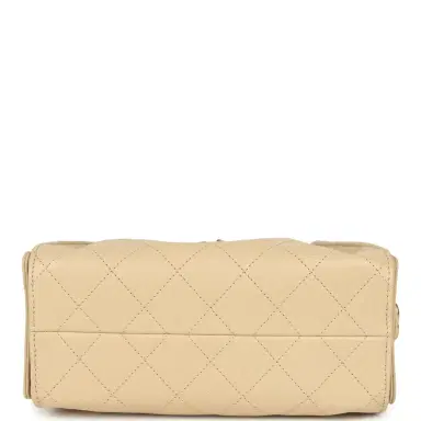 Chanel Chanel Mini 25 Hobo Bag Light Beige Caviar Antique Gold Hardware | Thumbnail 6 Chanel Chanel Mini 25 Hobo Bag Light Beige Caviar Antique Gold Hardware | Thumbnail 6