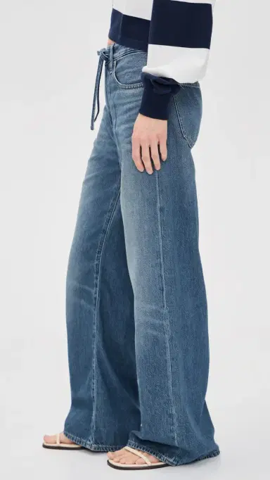 Madewell The Petite Ultimate Wide-Leg Jean in Airy Denim Pickett Wash | Thumbnail 4 Madewell The Petite Ultimate Wide-Leg Jean in Airy Denim Pickett Wash | Thumbnail 4