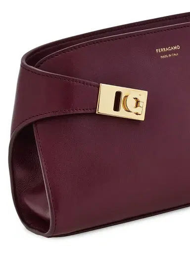 Ferragamo Women's Hug Leather Crossbody Bag | Thumbnail 5 Ferragamo Women's Hug Leather Crossbody Bag | Thumbnail 5
