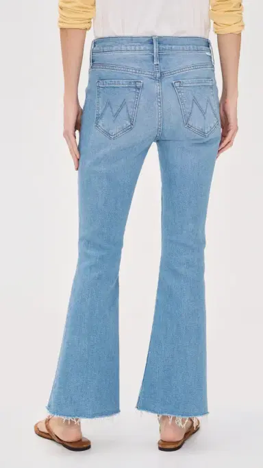 MOTHER Petite Lil Weekender Fray Jeans Satisfy Your Cravings | Thumbnail 3 MOTHER Petite Lil Weekender Fray Jeans Satisfy Your Cravings | Thumbnail 3
