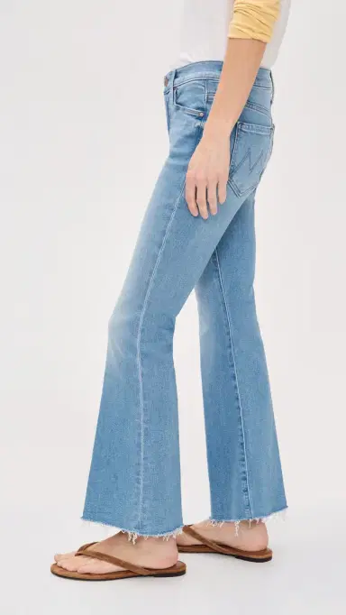 MOTHER Petite Lil Weekender Fray Jeans Satisfy Your Cravings | Thumbnail 4 MOTHER Petite Lil Weekender Fray Jeans Satisfy Your Cravings | Thumbnail 4