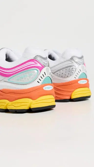 SAUCONY ProGrid Omni 9 Sneakers White/Multi 9.5 | Thumbnail 4 SAUCONY ProGrid Omni 9 Sneakers White/Multi 9.5 | Thumbnail 4