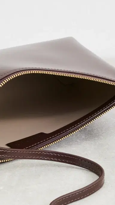 MANSUR GAVRIEL Gaia Shoulder Bag Chocolate/Warm Grey One Size | Thumbnail 6 MANSUR GAVRIEL Gaia Shoulder Bag Chocolate/Warm Grey One Size | Thumbnail 6