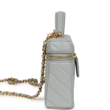 Chanel Chanel Chevron Top Handle Long Vanity Case with Chain Grey Shiny Caviar Gold Hardware | Thumbnail 3 Chanel Chanel Chevron Top Handle Long Vanity Case with Chain Grey Shiny Caviar Gold Hardware | Thumbnail 3