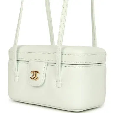Chanel Chanel Preppy Coco Long Vanity with Straps Light Blue Shiny Caviar Brushed Gold Hardware | Thumbnail 5 Chanel Chanel Preppy Coco Long Vanity with Straps Light Blue Shiny Caviar Brushed Gold Hardware | Thumbnail 5