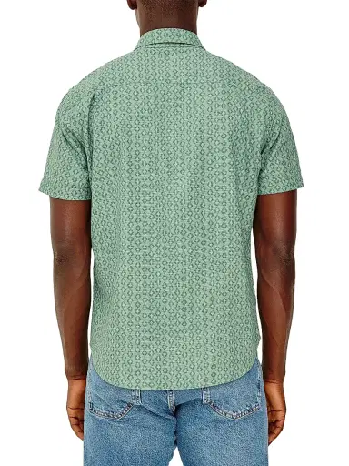 Rails Men's Carson Wavy Short-Sleeve Shirt - Wavy Batik Coast | Thumbnail 4 Rails Men's Carson Wavy Short-Sleeve Shirt - Wavy Batik Coast | Thumbnail 4