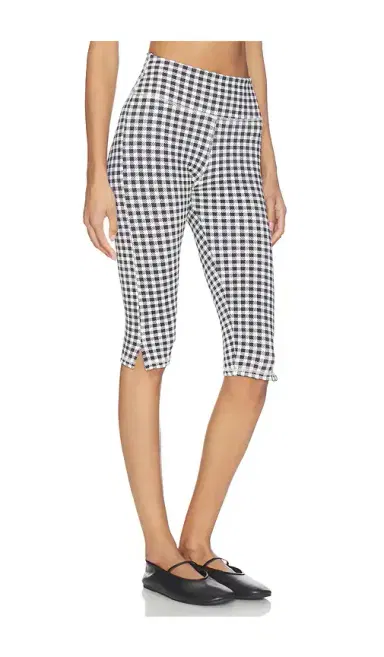 STRUT-THIS The Wren Capri Legging | Thumbnail 2 STRUT-THIS The Wren Capri Legging | Thumbnail 2