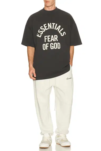 Fear of God Essentials Classic Sweatpant | Thumbnail 6 Fear of God Essentials Classic Sweatpant | Thumbnail 6