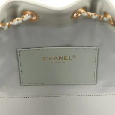 Chanel Chanel Mini 25 Hobo Bag Light Green Caviar Antique Gold Hardware | Thumbnail 9 Chanel Chanel Mini 25 Hobo Bag Light Green Caviar Antique Gold Hardware | Thumbnail 9