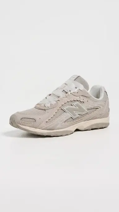New Balance 204L Sneakers White/Beige M 5/ W 6.5 | Thumbnail 2 New Balance 204L Sneakers White/Beige M 5/ W 6.5 | Thumbnail 2