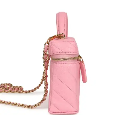 Chanel Chanel Chevron Top Handle Long Vanity Case with Chain Pink Shiny Caviar Gold Hardware | Thumbnail 3 Chanel Chanel Chevron Top Handle Long Vanity Case with Chain Pink Shiny Caviar Gold Hardware | Thumbnail 3