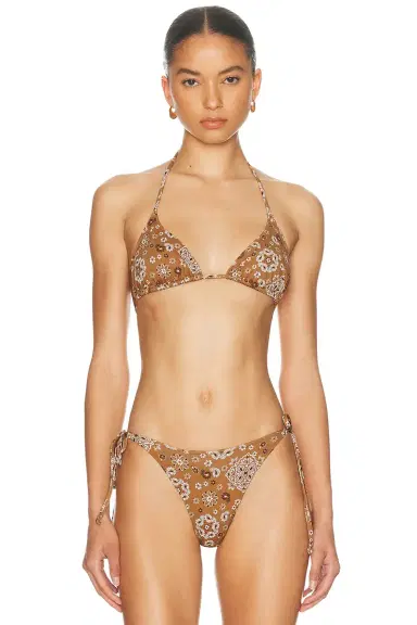 SKIMS Signature Swim Triangle Bikini Top | Thumbnail 1 SKIMS Signature Swim Triangle Bikini Top | Thumbnail 1