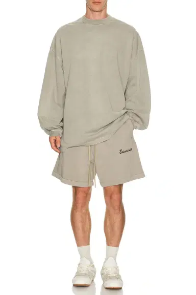 Fear of God ESSENTIALS Signature 90's Long Sleeve Tee | Thumbnail 3 Fear of God ESSENTIALS Signature 90's Long Sleeve Tee | Thumbnail 3