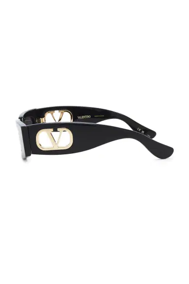 Valentino Garavani Rectangular Sunglasses | Thumbnail 3 Valentino Garavani Rectangular Sunglasses | Thumbnail 3