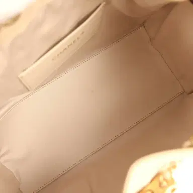 Chanel Pre-owned Chanel Small 25 Hobo Bag Beige Caviar Antique Gold Hardware | Thumbnail 7 Chanel Pre-owned Chanel Small 25 Hobo Bag Beige Caviar Antique Gold Hardware | Thumbnail 7