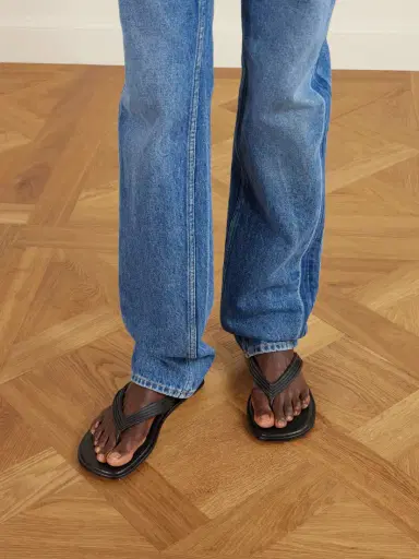 Bottega Veneta Sampieri Flat Thong Rubber Flip Flops | Thumbnail 2 Bottega Veneta Sampieri Flat Thong Rubber Flip Flops | Thumbnail 2