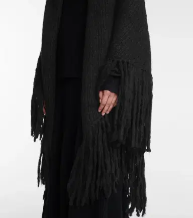 Gabriela Hearst Lauren cashmere scarf | Thumbnail 4 Gabriela Hearst Lauren cashmere scarf | Thumbnail 4