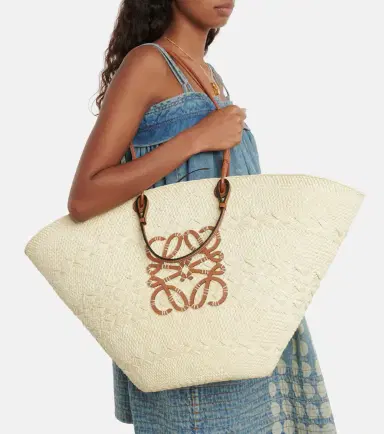 Loewe Paula's Ibiza Anagram Large tote | Thumbnail 4 Loewe Paula's Ibiza Anagram Large tote | Thumbnail 4
