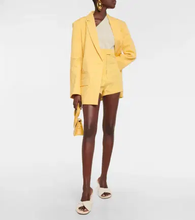 Jacquemus Le Short Areia high-rise linen-blend shorts | Thumbnail 3 Jacquemus Le Short Areia high-rise linen-blend shorts | Thumbnail 3