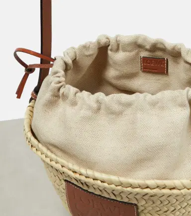 Loewe Paula's Ibiza Anagram woven shoulder bag | Thumbnail 2 Loewe Paula's Ibiza Anagram woven shoulder bag | Thumbnail 2