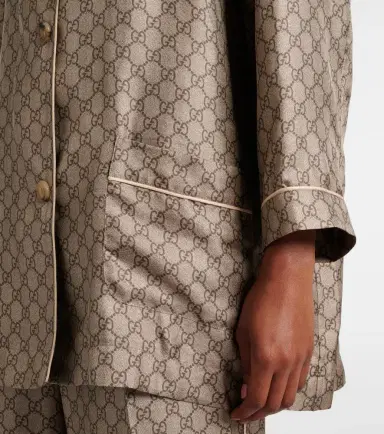 Gucci GG Supreme oversized silk shirt | Thumbnail 2 Gucci GG Supreme oversized silk shirt | Thumbnail 2
