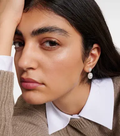 Sophie Bille Brahe Deux Jeanne 14kt yellow gold single earring with pearls | Thumbnail 5 Sophie Bille Brahe Deux Jeanne 14kt yellow gold single earring with pearls | Thumbnail 5