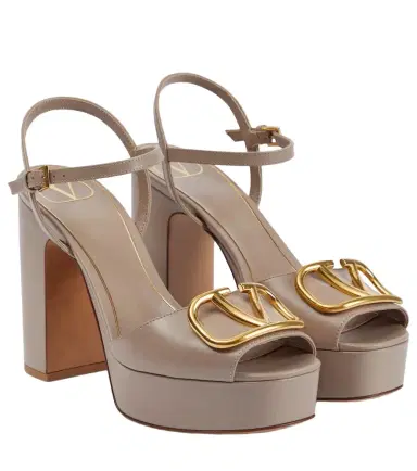 Valentino Garavani VLogo leather platform sandals | Thumbnail 1 Valentino Garavani VLogo leather platform sandals | Thumbnail 1
