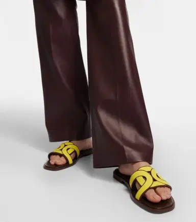 Tod's Leather slides | Thumbnail 2 Tod's Leather slides | Thumbnail 2