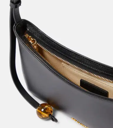 Jacquemus Le Bisou Perle Small leather shoulder bag | Thumbnail 3 Jacquemus Le Bisou Perle Small leather shoulder bag | Thumbnail 3