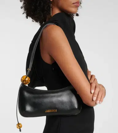 Jacquemus Le Bisou Perle Small leather shoulder bag | Thumbnail 5 Jacquemus Le Bisou Perle Small leather shoulder bag | Thumbnail 5