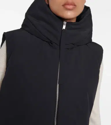 Jil Sander Oversized hooded down vest | Thumbnail 5 Jil Sander Oversized hooded down vest | Thumbnail 5