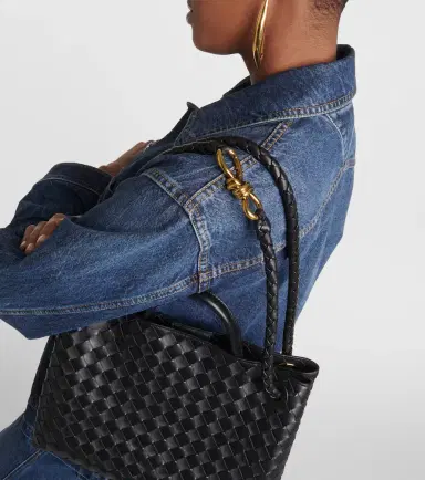Bottega Veneta Andiamo Medium leather tote bag | Thumbnail 6 Bottega Veneta Andiamo Medium leather tote bag | Thumbnail 6