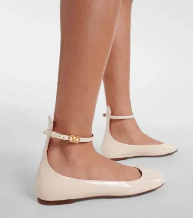 Valentino Garavani Tan-Go patent leather ballet flats | Thumbnail 6 Valentino Garavani Tan-Go patent leather ballet flats | Thumbnail 6