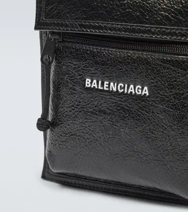 Balenciaga Explorer leather pouch with strap | Thumbnail 4 Balenciaga Explorer leather pouch with strap | Thumbnail 4