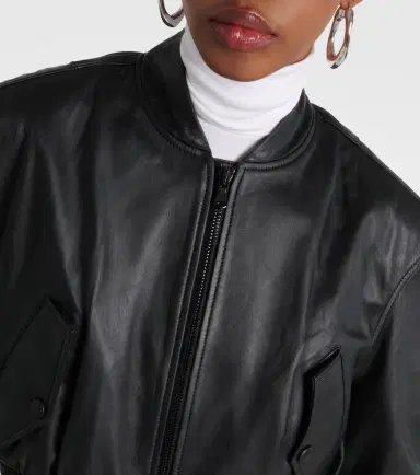 Wardrobe.NYC Wardrobe. NYC Cropped leather bomber jacket | Thumbnail 2 Wardrobe.NYC Wardrobe. NYC Cropped leather bomber jacket | Thumbnail 2