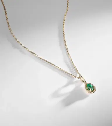 STONE AND STRAND Bonbon 14kt gold pendant necklace with emerald | Thumbnail 4 STONE AND STRAND Bonbon 14kt gold pendant necklace with emerald | Thumbnail 4