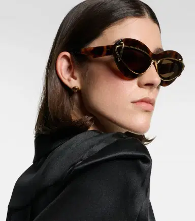 Loewe Signature cat-eye sunglasses | Thumbnail 3 Loewe Signature cat-eye sunglasses | Thumbnail 3