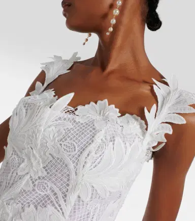 Oscar de la Renta Marbled Carnation Guipure lace bustier gown | Thumbnail 3 Oscar de la Renta Marbled Carnation Guipure lace bustier gown | Thumbnail 3