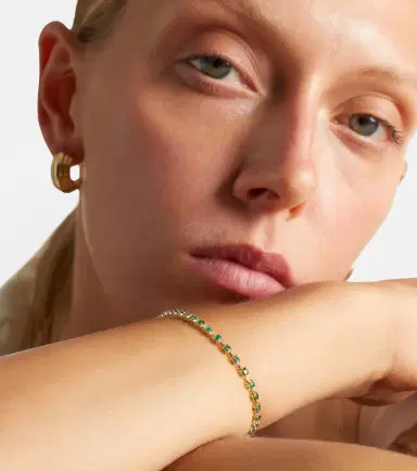 STONE AND STRAND Emerald Ace 14kt gold tennis bracelet with emeralds | Thumbnail 3 STONE AND STRAND Emerald Ace 14kt gold tennis bracelet with emeralds | Thumbnail 3