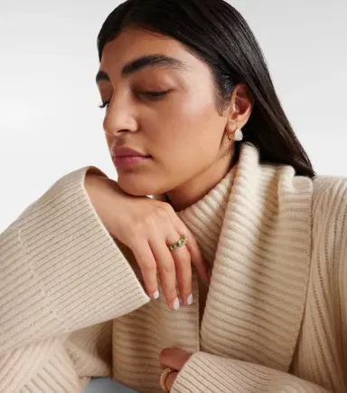 Ananya Scatter 18kt gold ring with emeralds and diamonds | Thumbnail 4 Ananya Scatter 18kt gold ring with emeralds and diamonds | Thumbnail 4