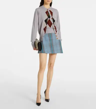 Christian Louboutin Paloma spiked leather clutch | Thumbnail 5 Christian Louboutin Paloma spiked leather clutch | Thumbnail 5