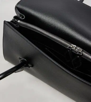 Alaïa Alaïa Le Teckel leather shoulder bag | Thumbnail 4 Alaïa Alaïa Le Teckel leather shoulder bag | Thumbnail 4