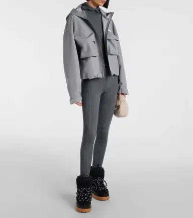 Miu Miu Logo matelassé snow boots | Thumbnail 2 Miu Miu Logo matelassé snow boots | Thumbnail 2