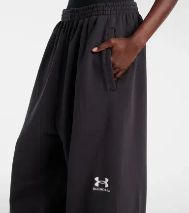 Balenciaga Cotton sweatpants | Thumbnail 4 Balenciaga Cotton sweatpants | Thumbnail 4
