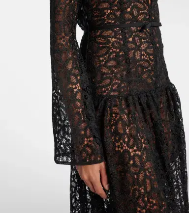Giambattista Valli Lace gown | Thumbnail 3 Giambattista Valli Lace gown | Thumbnail 3